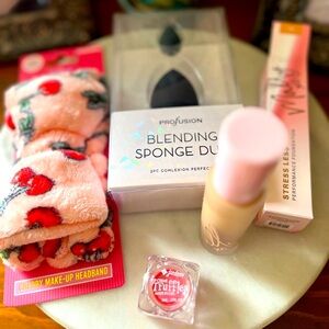 Profusion Cosmetics Blending Sponge‎ Duo, Truffles lip crème, Mally Foundation,
